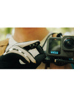 Usa laterala+cablu incarc. wireless GoPro Contacto